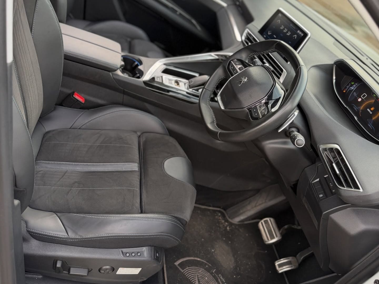 Peugeot 3008 Cross City - view 5