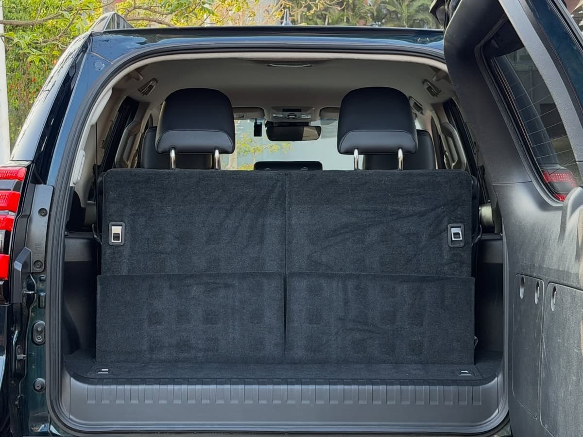 Toyota Land Cruiser Prado TX-L - view 4