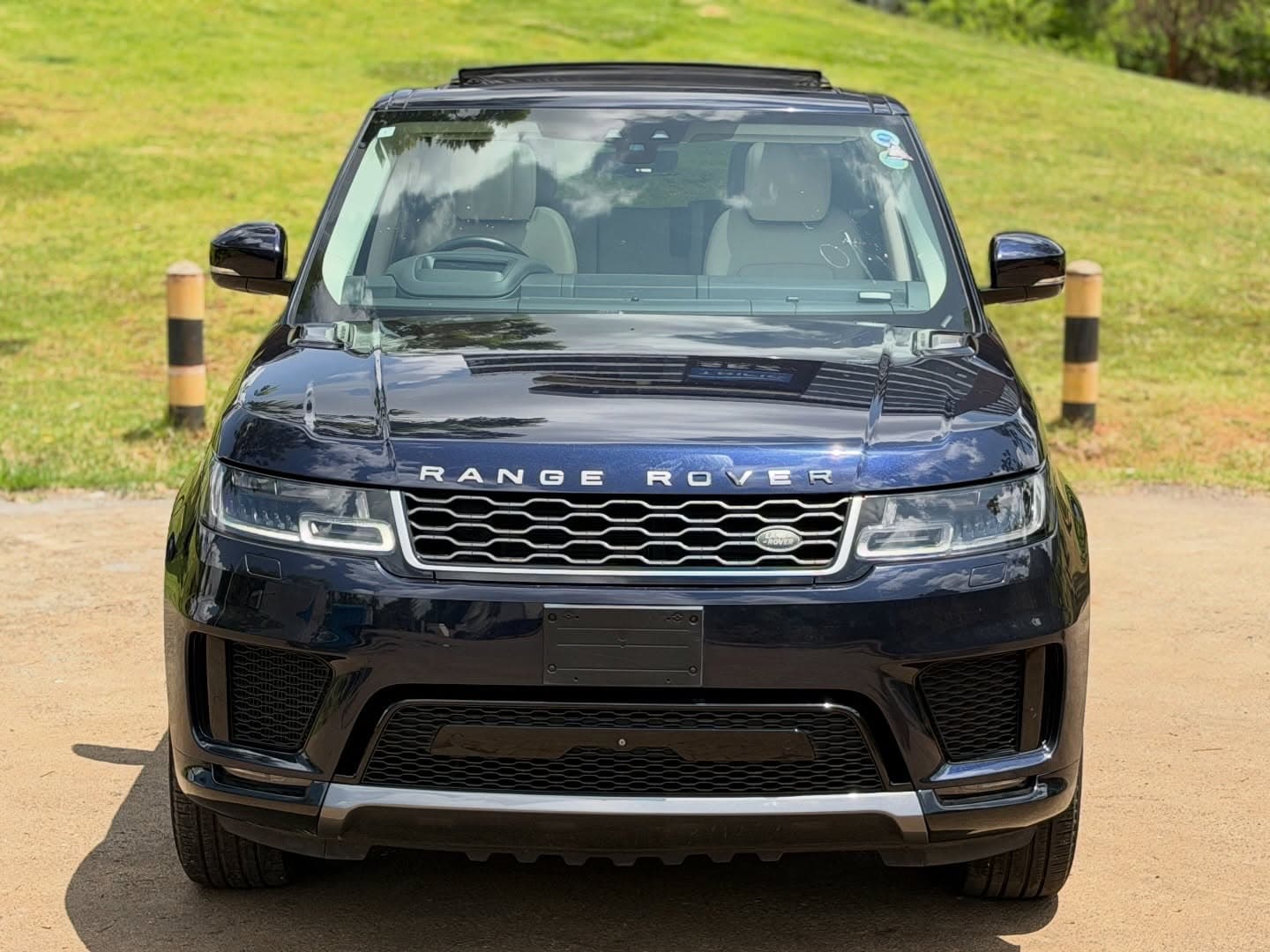 Range Rover Sport HSE - view 2