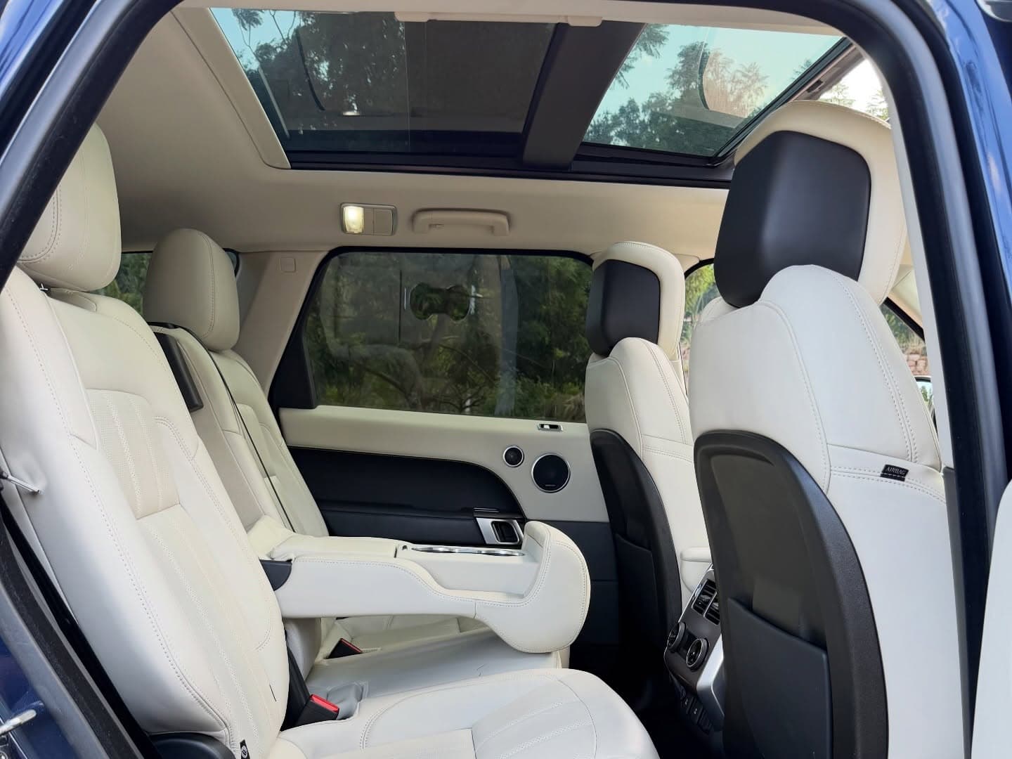 Range Rover Sport HSE - view 4